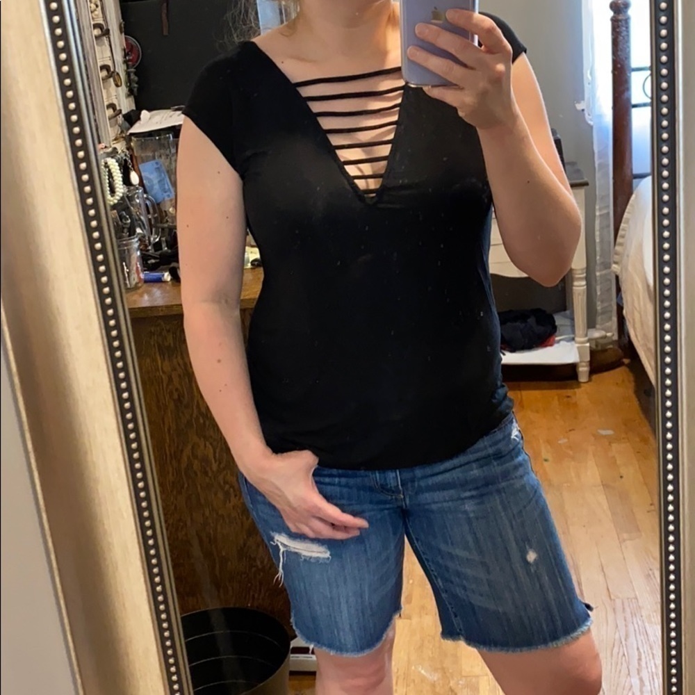 AEO EUC Soft & Sexy V neck muscle shirt